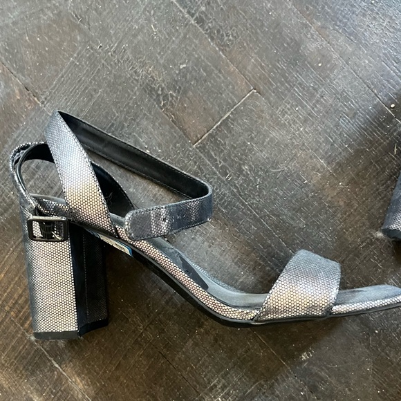 🔴Mix No. 6 Leil metallic heels - Picture 2 of 4